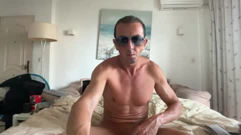 exhibitionist_30 online show from June 18, 6:13 pm
