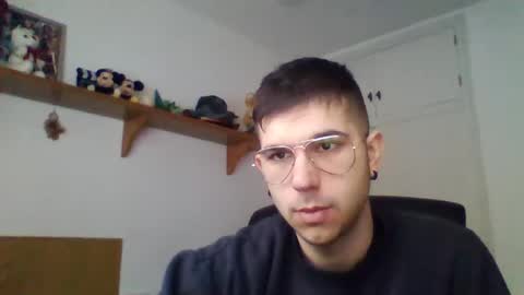 exterminator944 online show from December 9, 3:01 pm