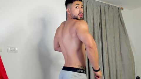 Ezzio Scolaro online show from March 11, 11:34 pm