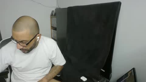 Mark online show from June 1, 4:46 am