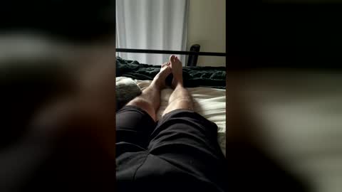 FEETOMINES online show from June 2, 2:45 am