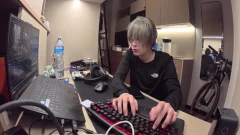 felix0420 online show from March 29, 12:11 am