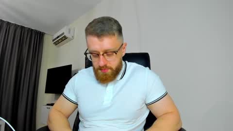 FindomGuyXXX online show from April 12, 3:02 pm