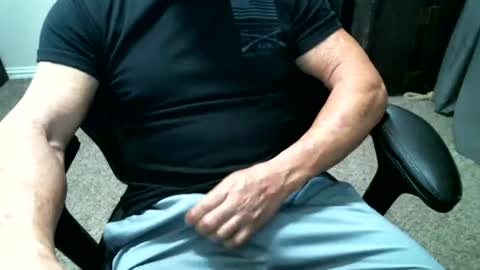 fitguy40 online show from July 5, 9:44 pm