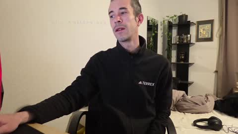 flyhigh92 online show from May 4, 8:21 pm