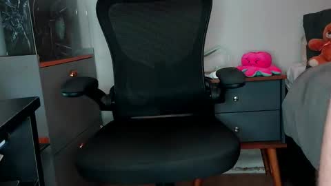 greetings goal is edge and cumshot with 300 18 new bigcock twink online show from February 14, 3:01 am