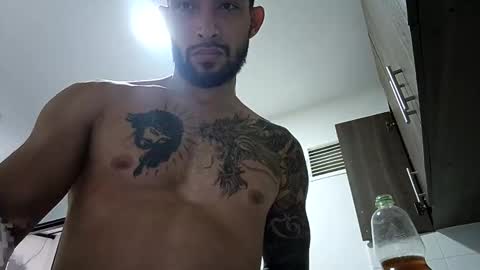frankdanielsmolano online show from May 25, 6:25 pm