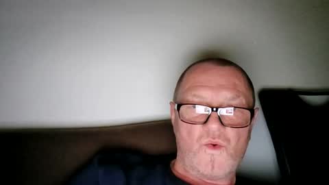 Wolfi online show from May 21, 7:26 am