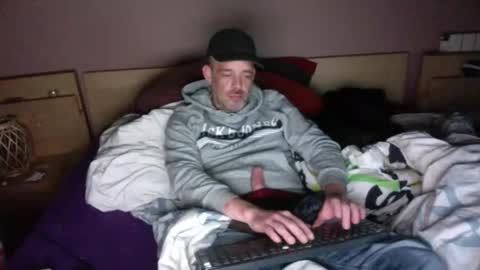 gabssss0802 online show from December 9, 9:44 pm