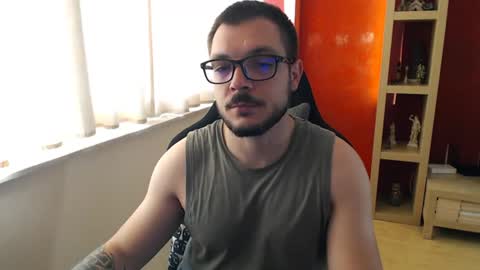GangstaLover online show from June 20, 3:33 am