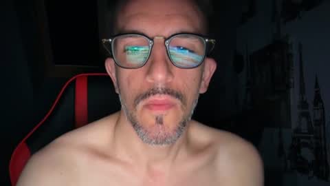 Gigi online show from July 26, 3:03 am