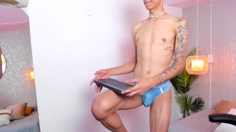 Gio Carangi online show from April 9, 4:54 am