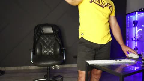 Matthew .. for short call me Matt online show from May 31, 7:37 pm