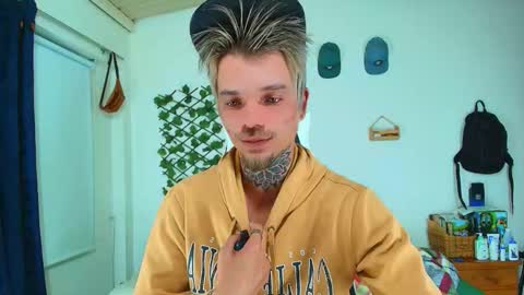 Goldy Loyal93 online show from March 8, 11:31 pm