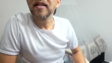 Andres online show from February 1, 11:58 pm