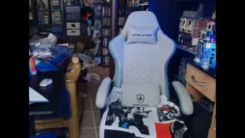 Christopher online show from April 11, 1:24 am