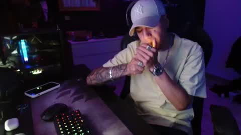 Guayaco  online show from November 1, 8:40 am