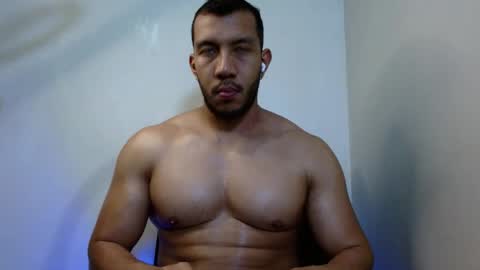 holl latino online show from May 29, 4:22 am