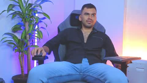 hamiltong12 online show from May 23, 2:55 pm