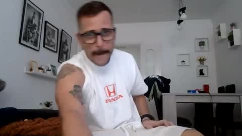 haze_john online show from April 17, 11:13 am