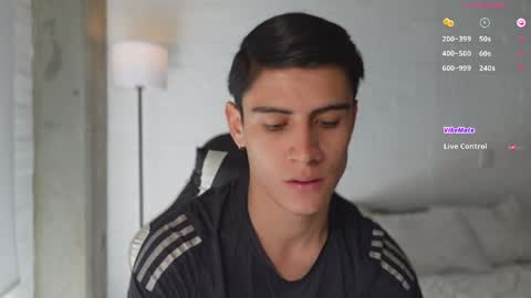 hey_cesard online show from April 11, 1:47 pm