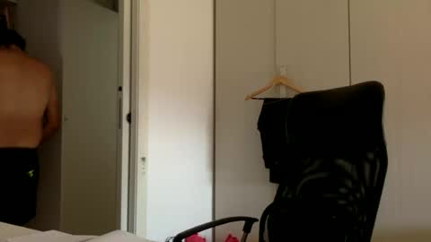 hhombre online show from June 18, 7:54 am