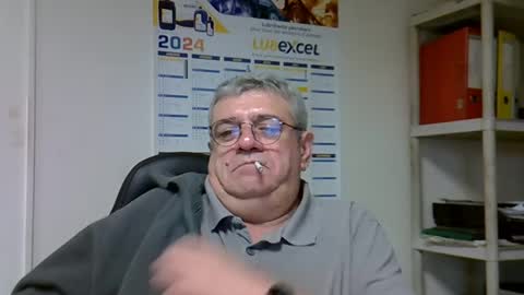 hippo online show from December 26, 1:10 pm