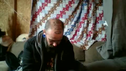 Hood Wood 666 online show from February 1, 7:51 am