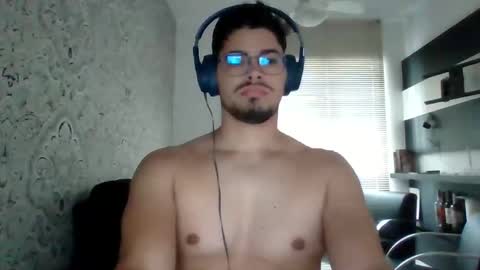 hornyboy79923 online show from April 12, 8:21 pm