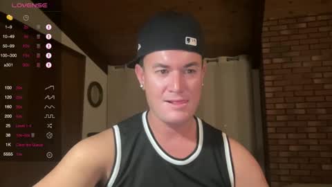 Hornytightboy89 online show from May 29, 1:15 am