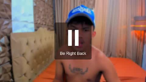 hornytwinkx69 online show from July 21, 11:29 pm