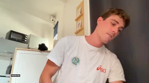 Travis online show from July 7, 6:35 am