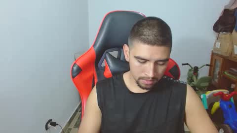 hot__husbands online show from December 3, 3:45 am