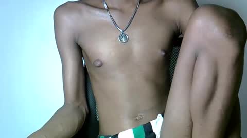 hot_diamondboys online show from February 14, 7:42 pm