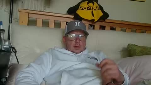 HuingsingleDad79 online show from March 20, 7:50 pm