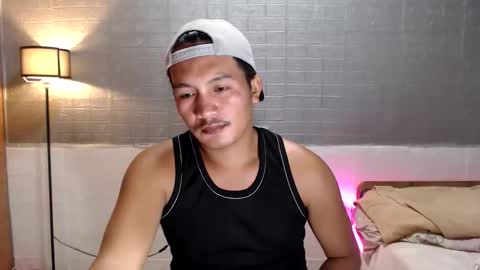 hunkylloyd online show from March 5, 5:03 am