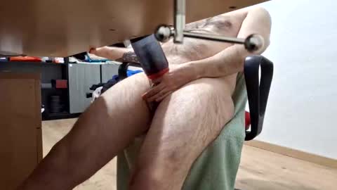 WatchMeCum online show from February 4, 8:15 pm