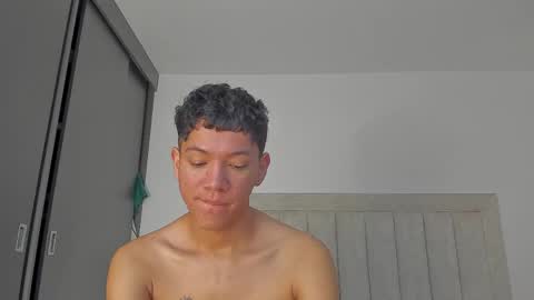 Juliiiiian online show from March 31, 11:12 am