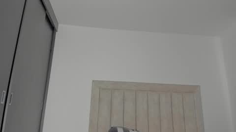 Juliiiiian online show from May 28, 11:52 am
