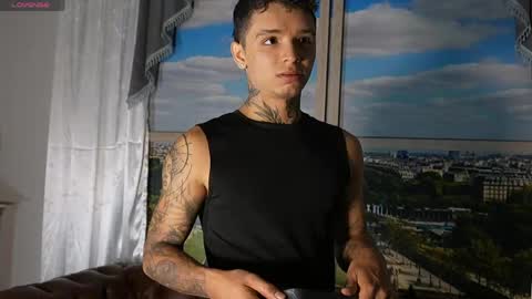 IAN CASTILLO online show from May 25, 11:16 am