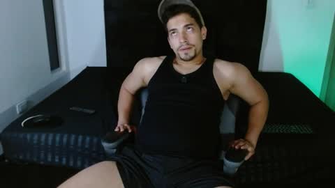 Ian Davis online show from May 26, 12:39 am