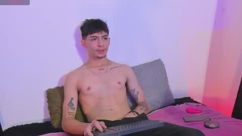 Ian Lark online show from April 13, 10:43 pm