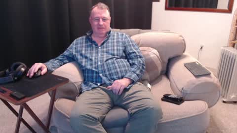 Christopher online show from December 5, 12:30 am