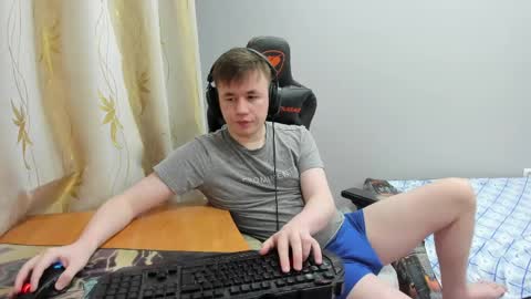 iliaskris online show from May 1, 11:29 pm