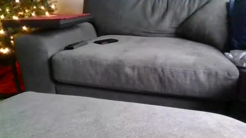 its me online show from December 10, 4:38 pm