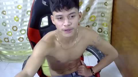 itzme_john online show from March 19, 1:42 am