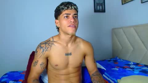 izaack online show from February 21, 4:13 am