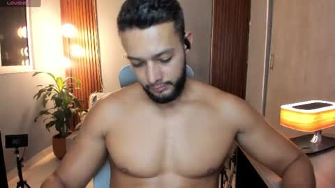 Calix  Independient model Insta and twt Calixsnake online show from July 17, 12:51 am