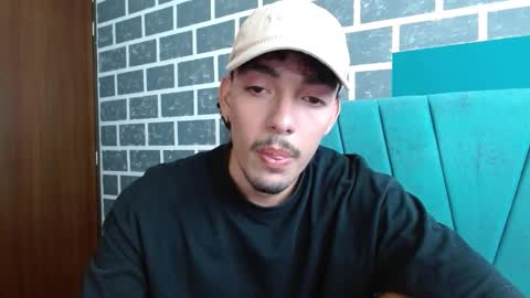 jake_laraxxx online show from September 13, 7:48 pm