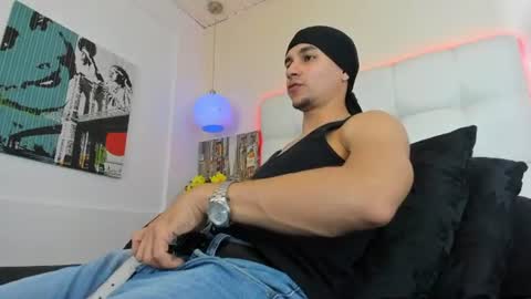 --- James --- online show from August 4, 10:47 pm